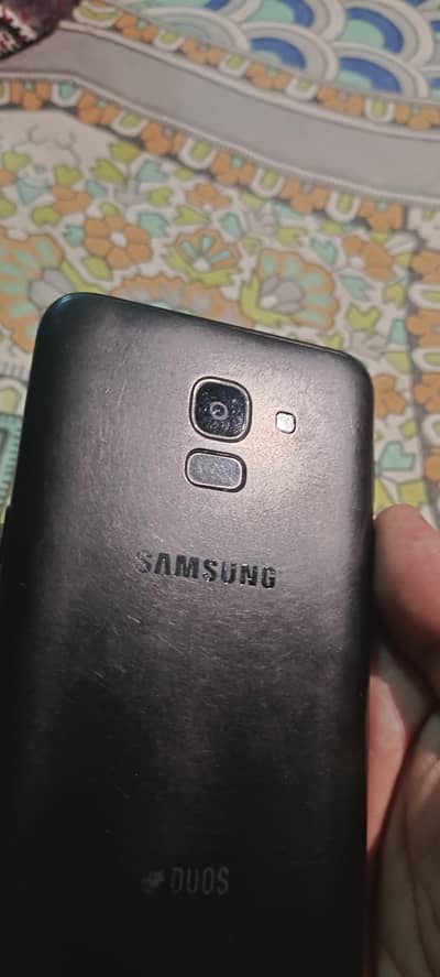 Samsung Mobile J6