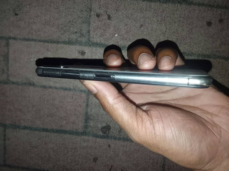 Apple iPhone X 3
