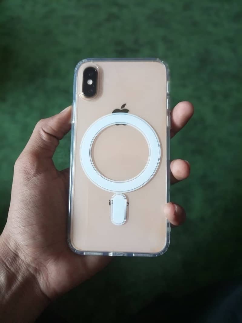 Apple iPhone XS 3