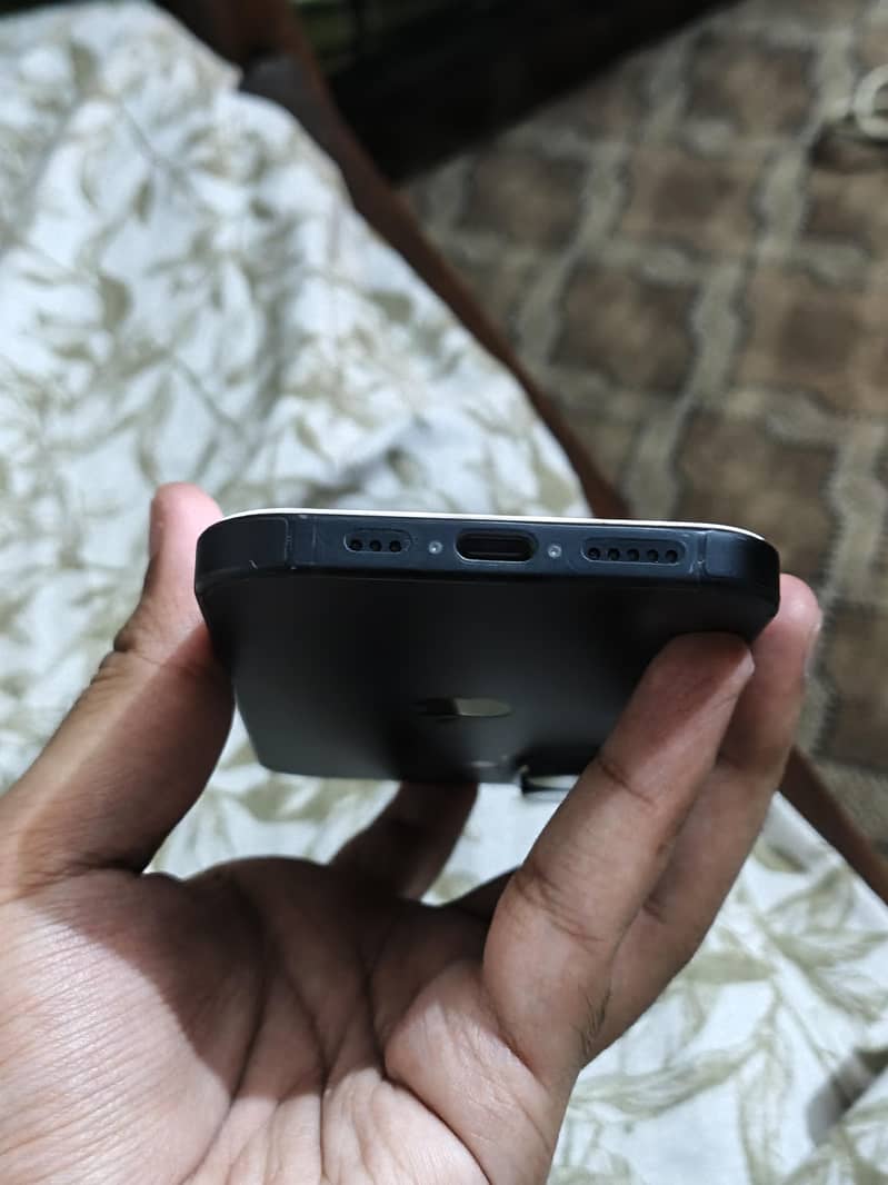 Apple iPhone 16JV 2