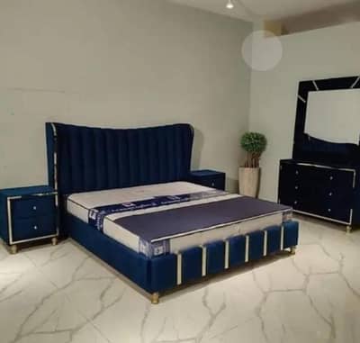 Double bed/ poshish/ wooden/ king siza Double bed/ bed(set