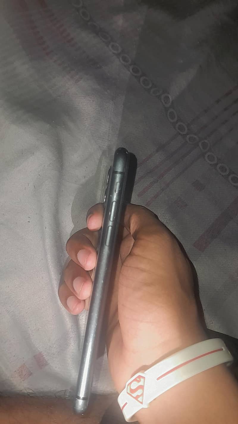 Apple iPhone 11 2