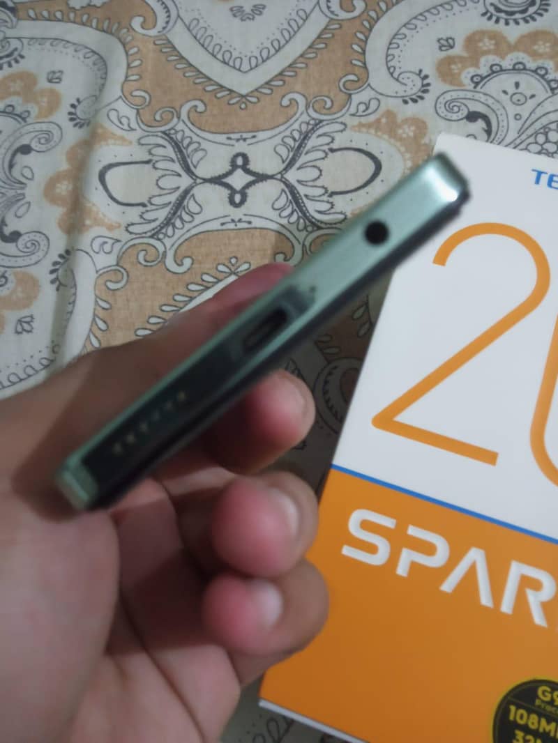 Tecno Spark 20 Pro 2