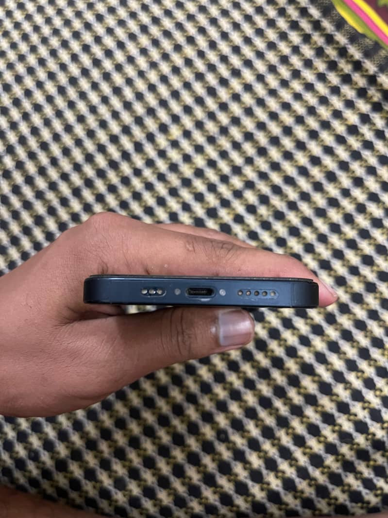 Apple iPhone 14 2