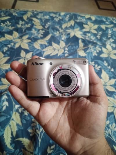Nikon Coolpix L25 Digicam With Full Box