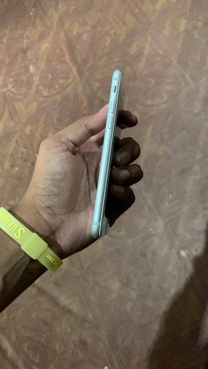 Apple iPhone 7 5