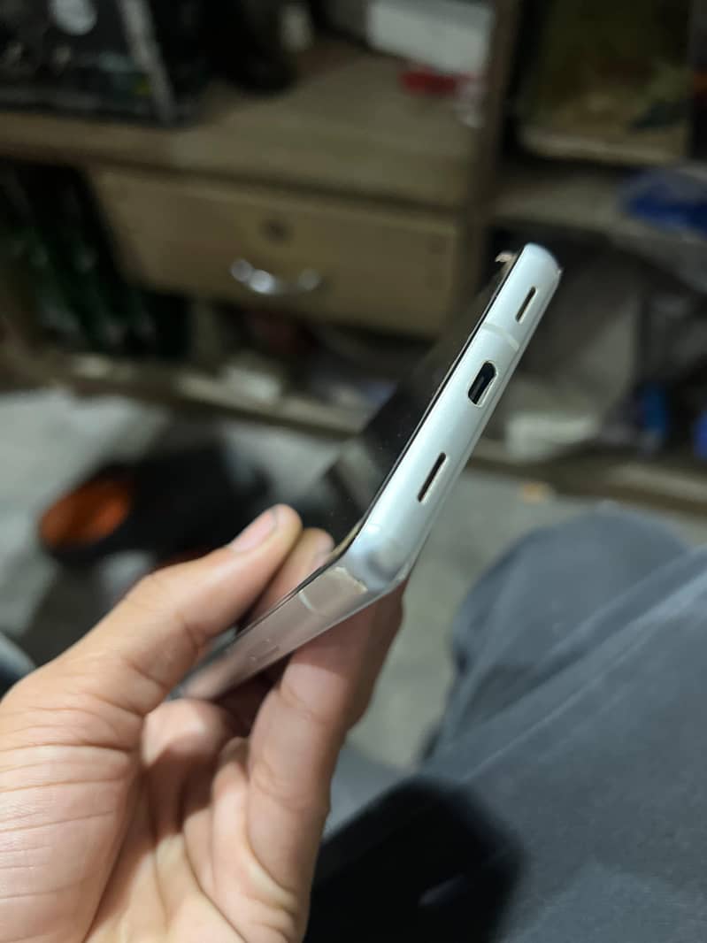 Google Pixel 7a 3