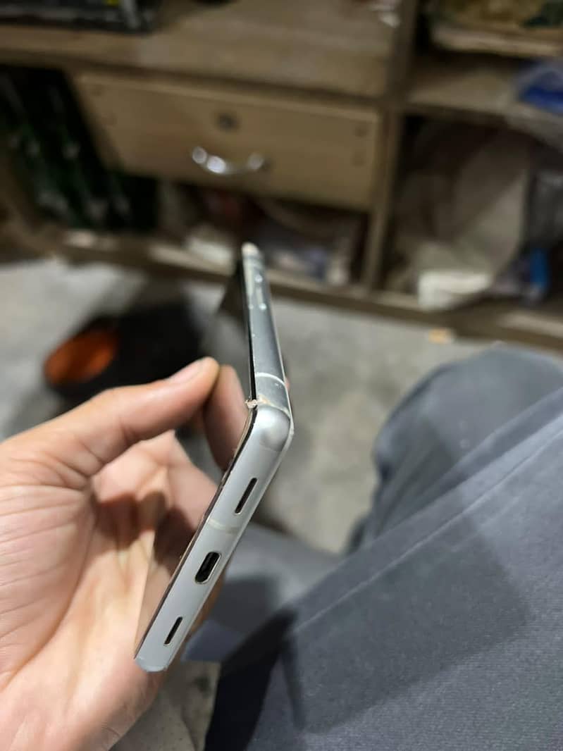 Google Pixel 7a 5