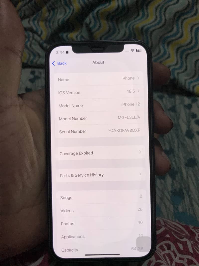 Apple iPhone 12 4