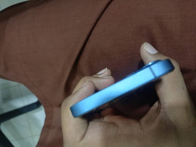 Apple iPhone 13 1