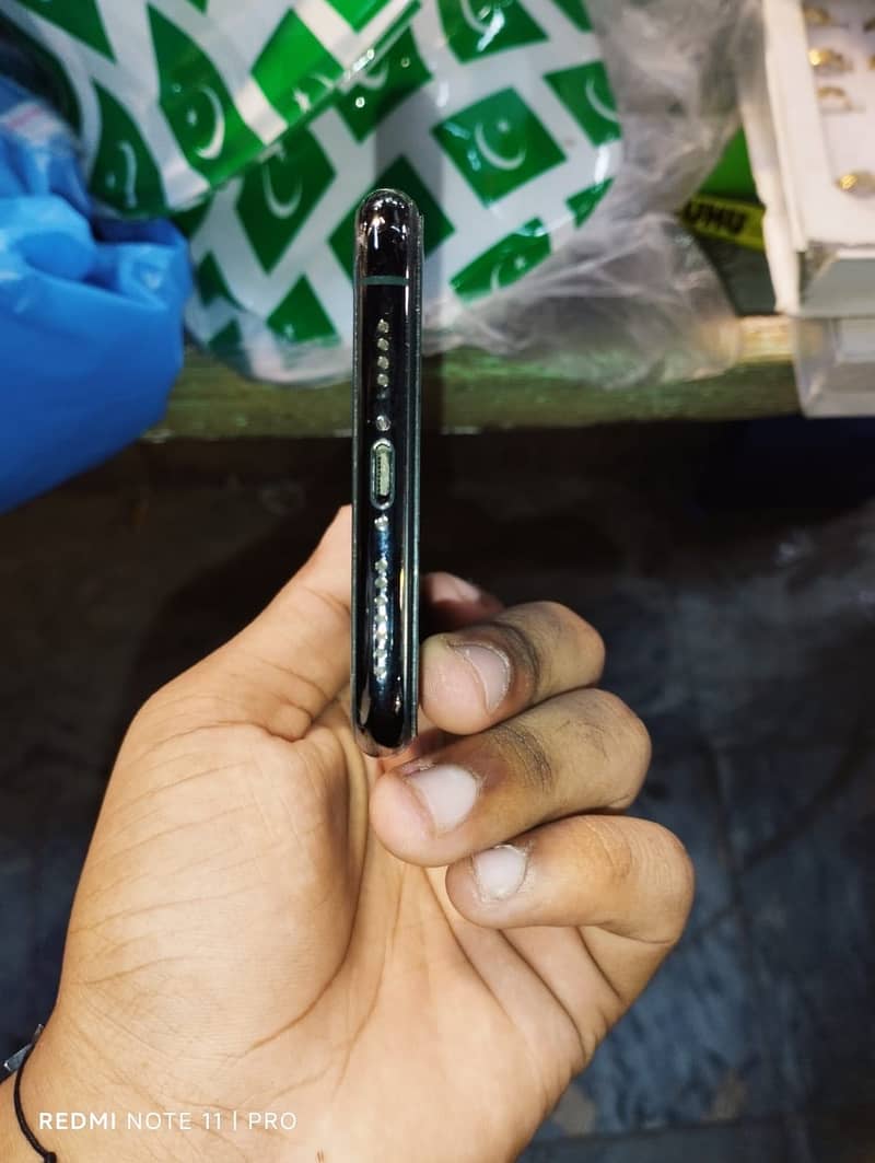 Apple iPhone 11 Pro Max 3