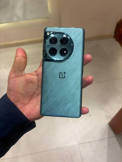 OnePlus 12