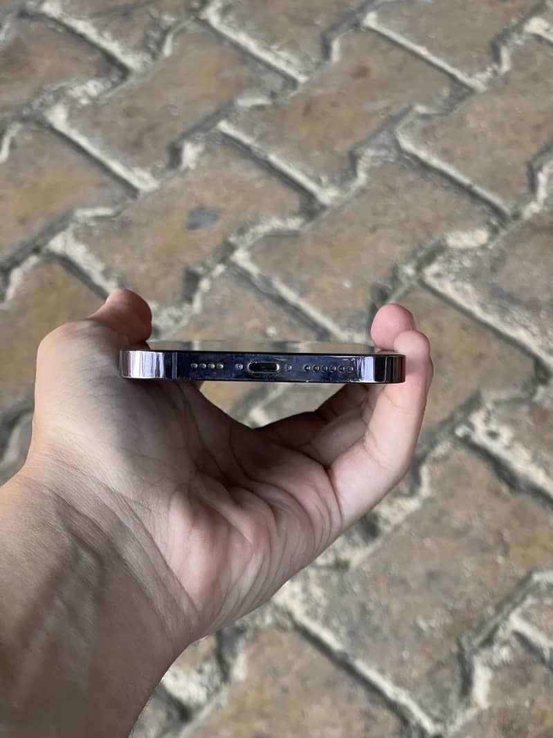 Apple iPhone 14 Pro Max 2