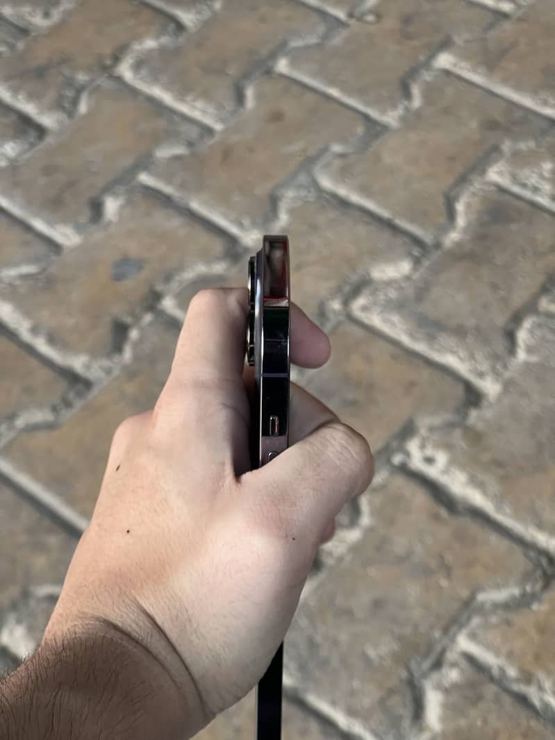 Apple iPhone 14 Pro Max 3