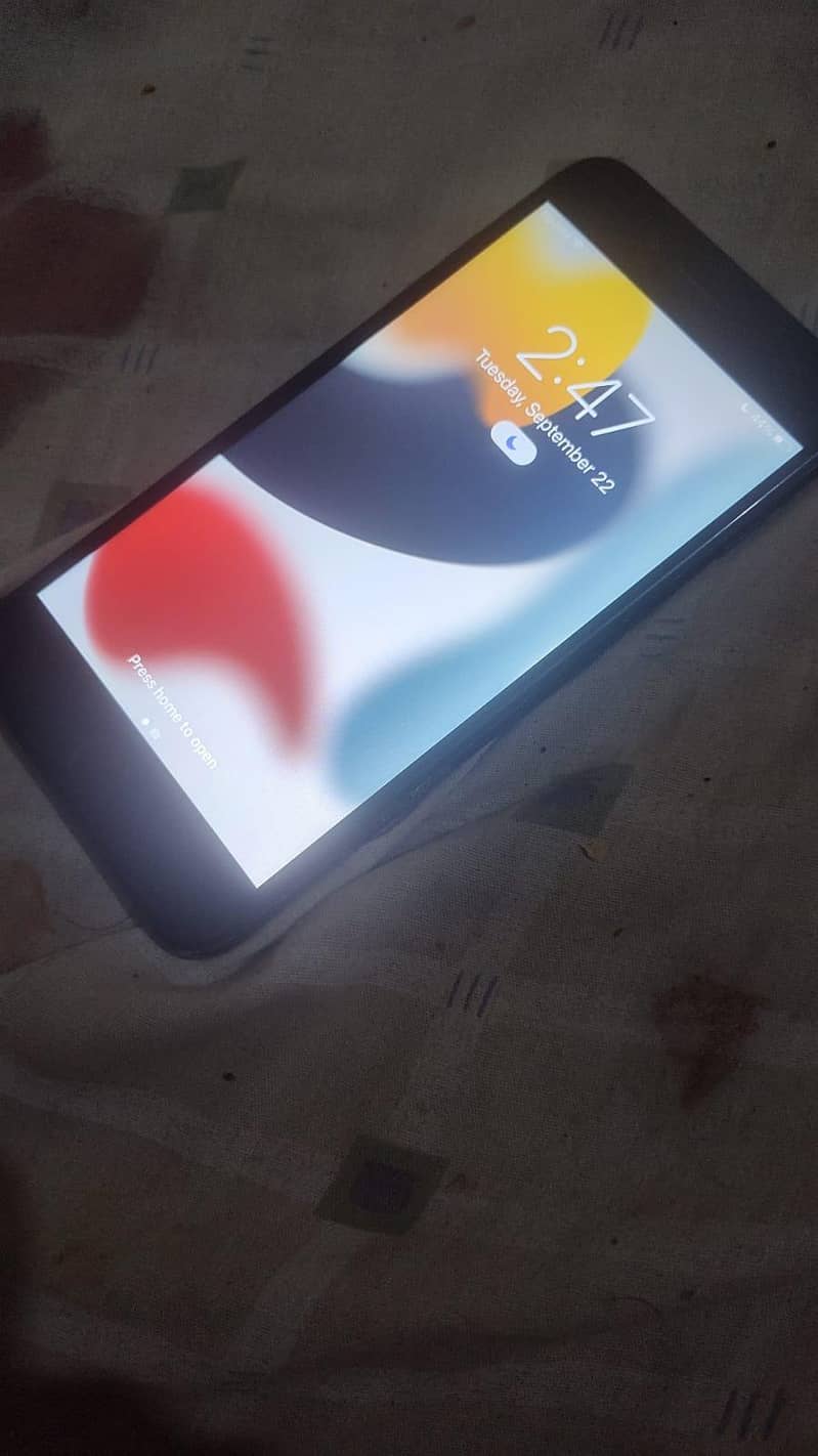 Apple iPhone 7 Plus 1