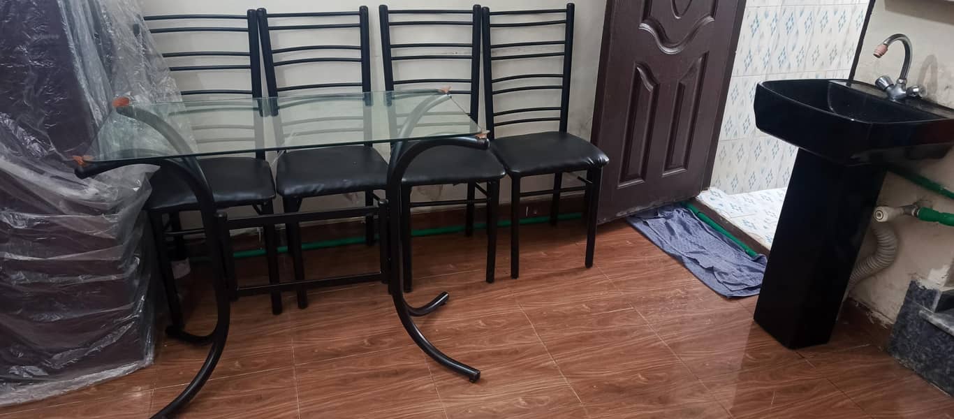 4 chairs with small dining table 1