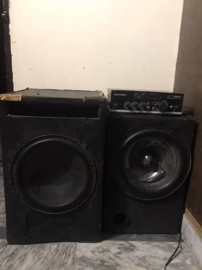 1 Amplifer with two subwoofer
