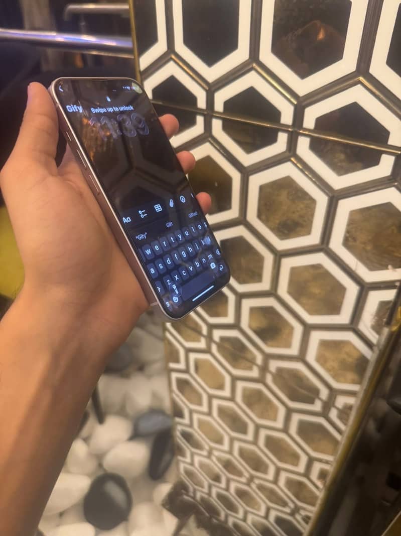 Apple iPhone 14 0