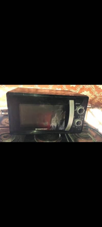 Westpoint Microwave Oven – Used