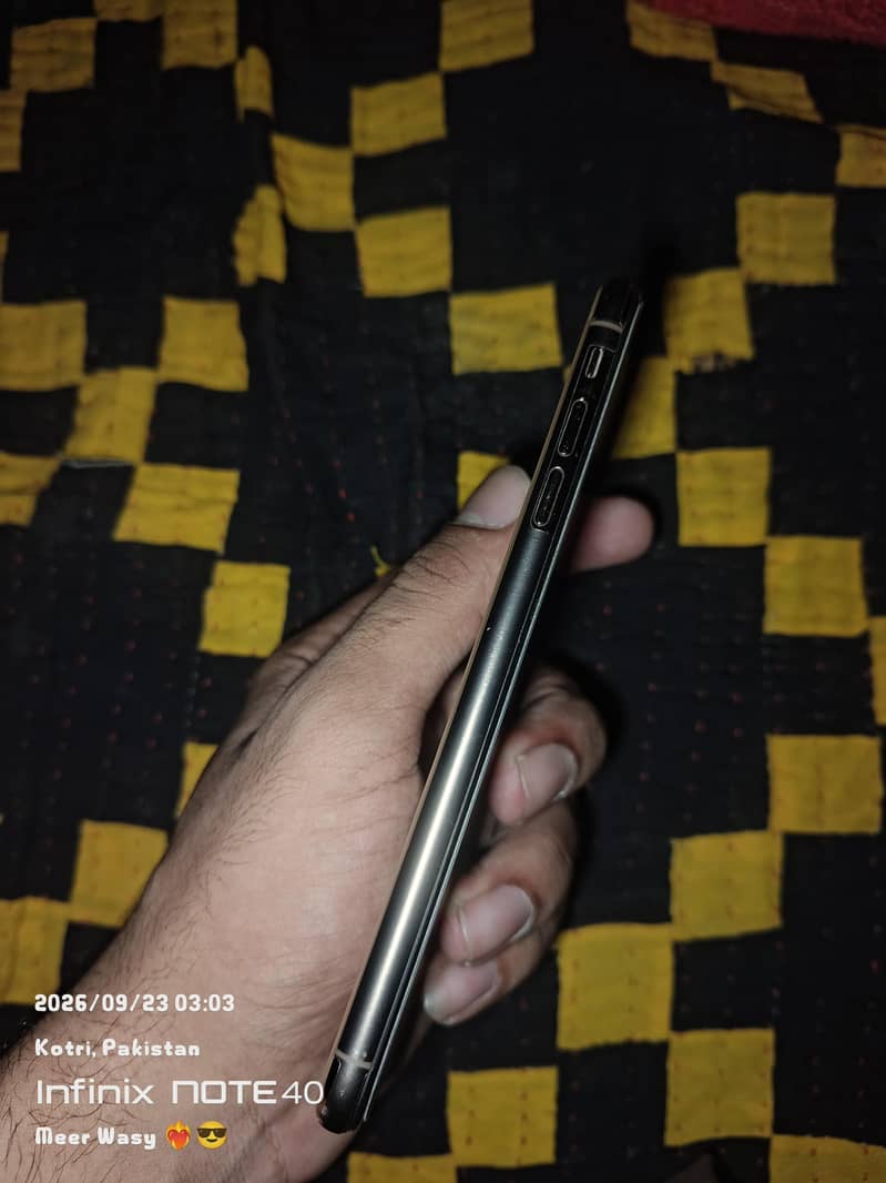 Apple iPhone XS Max 2