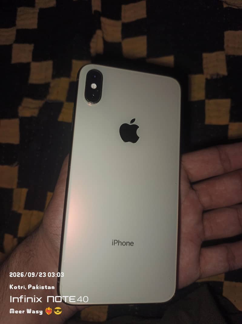 Apple iPhone XS Max 5