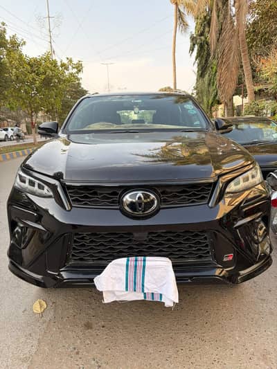Toyota Fortuner 2023 GR