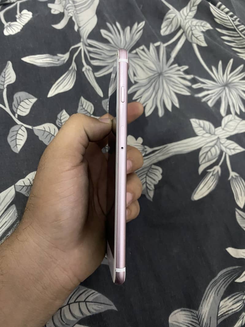 Apple iPhone 7 Plus 2