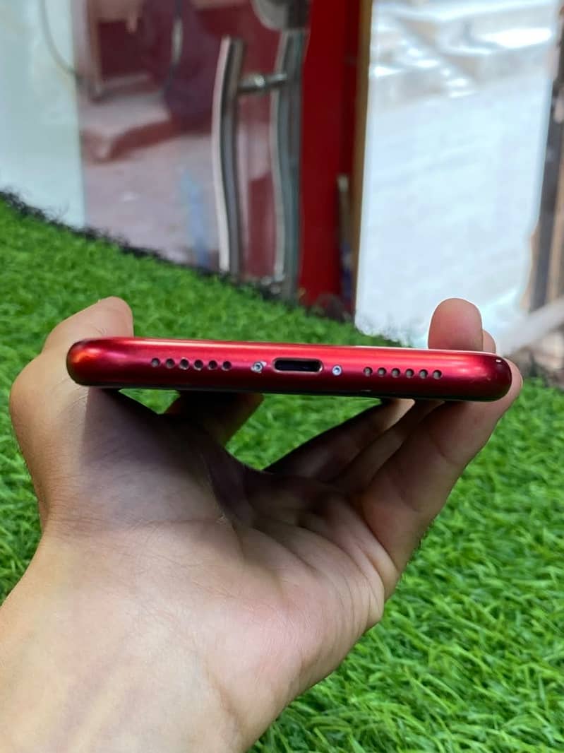 Apple iPhone 11 0