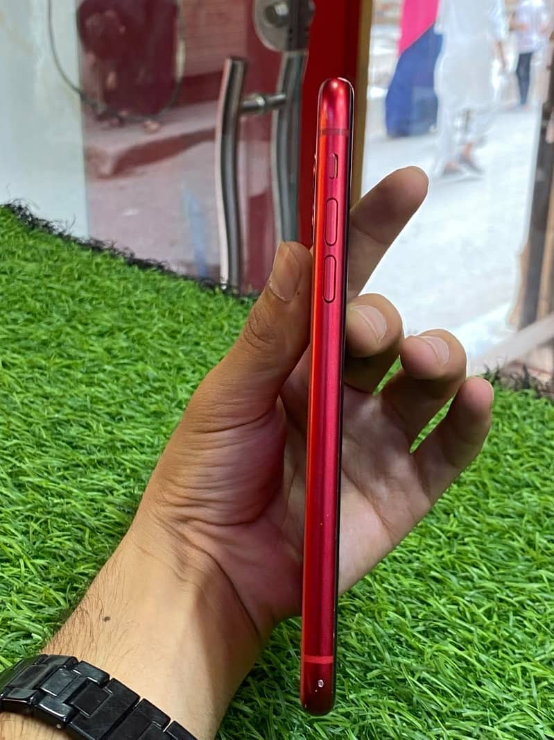 Apple iPhone 11 6