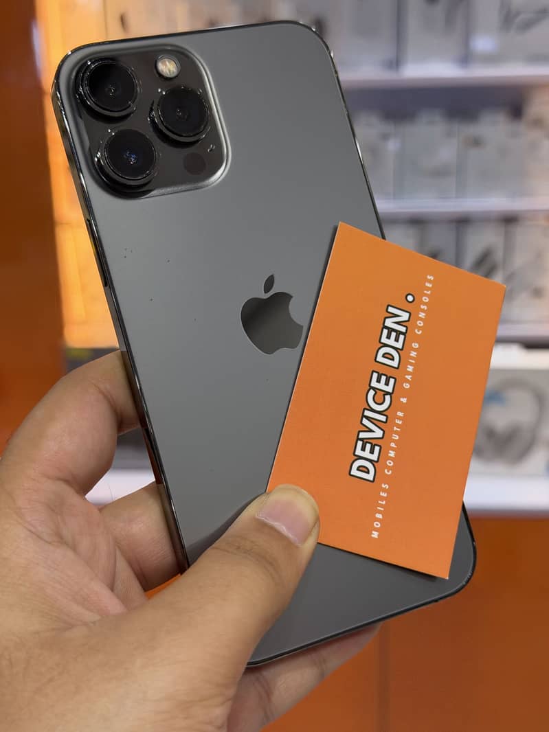 Apple iPhone 13 Pro Max 0