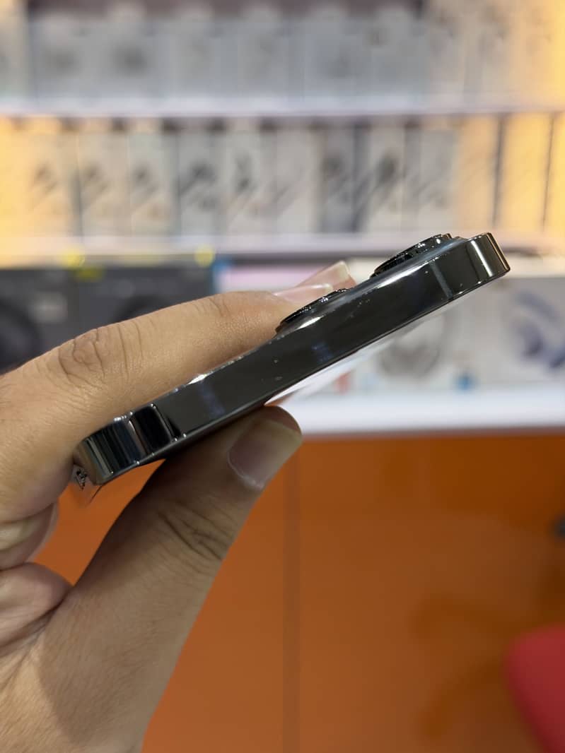 Apple iPhone 13 Pro Max 5