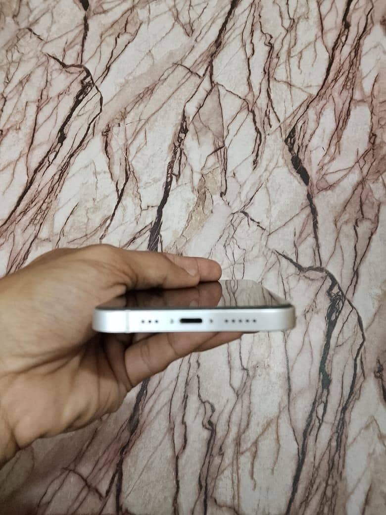 Apple iPhone 12 2