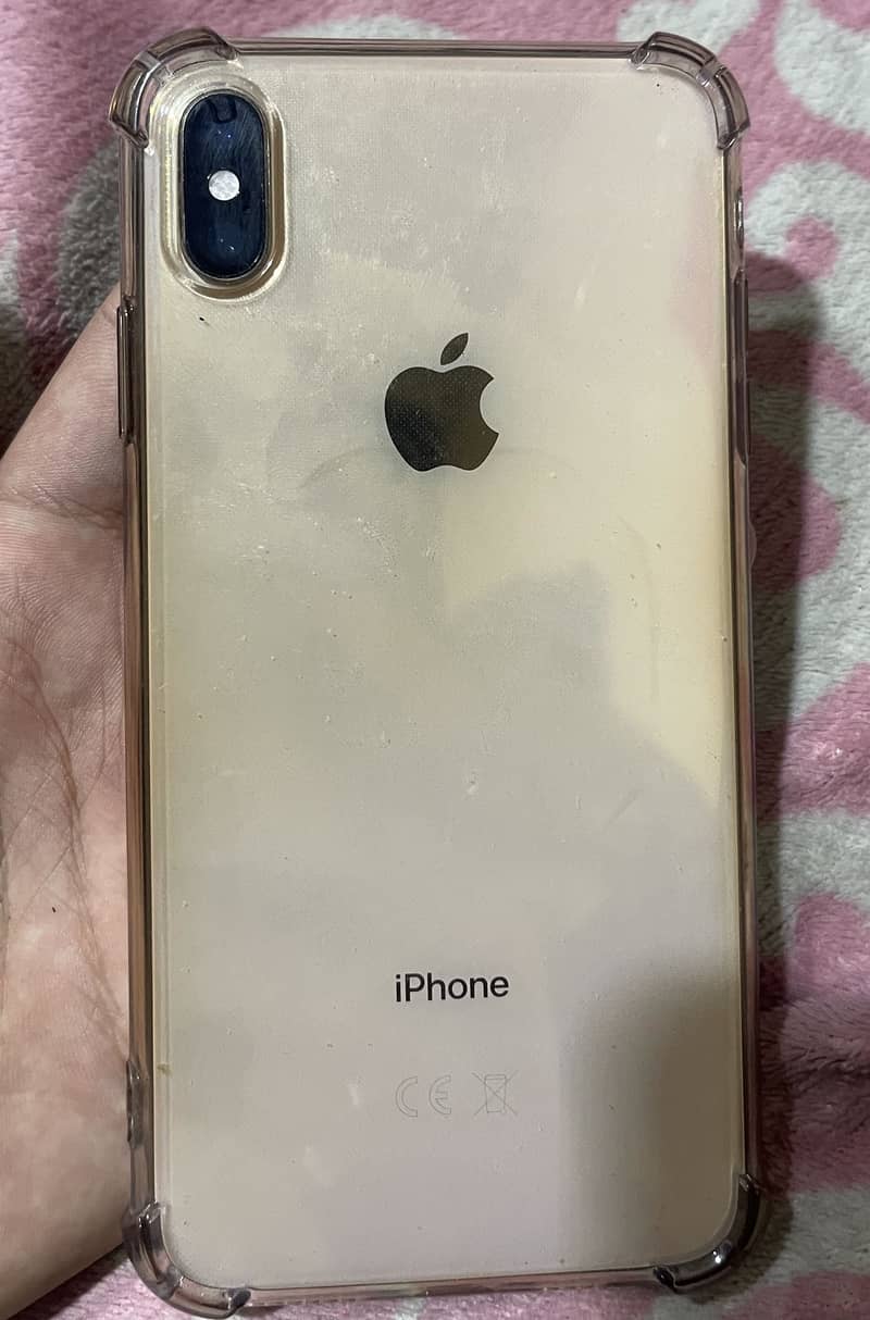 Apple iPhone XS Max 1