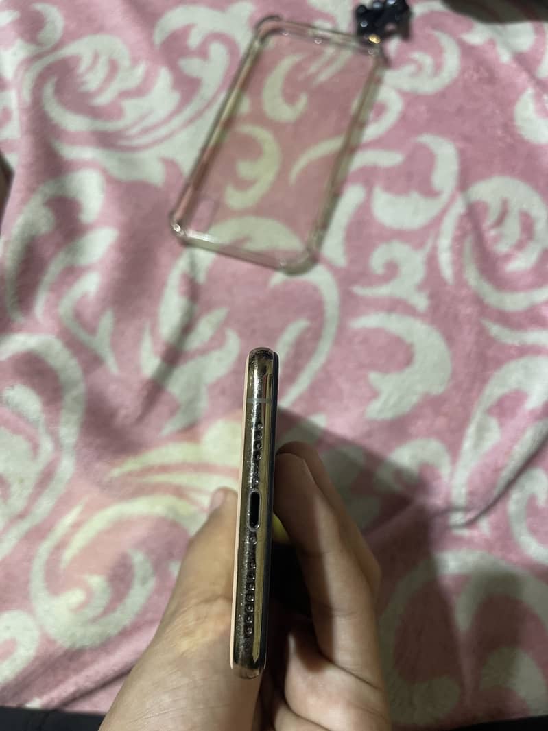 Apple iPhone XS Max 2