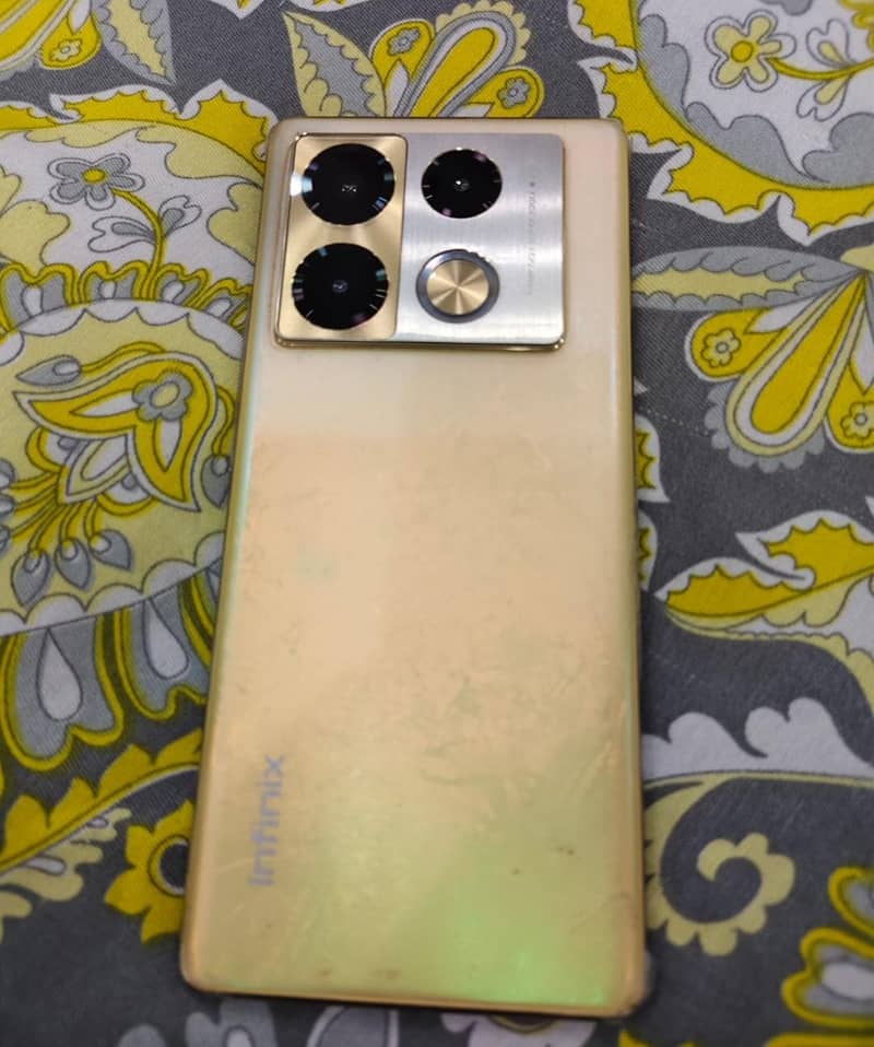 Infinix Note 40 Pro 3