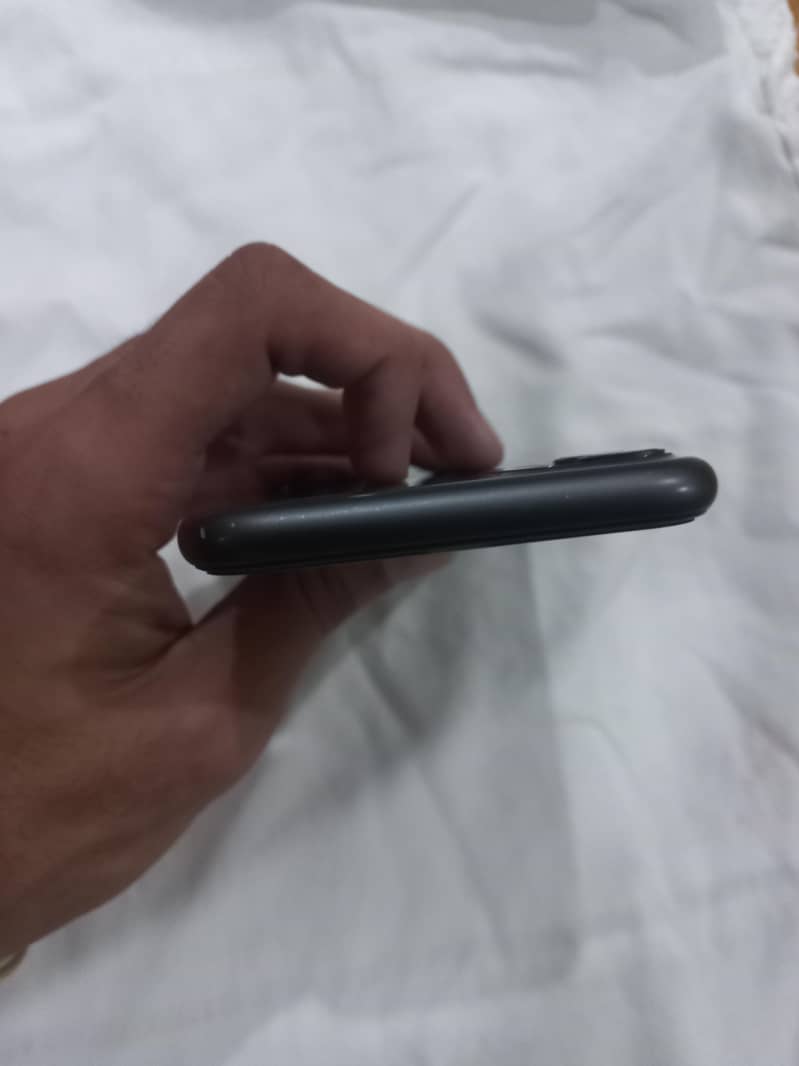 Apple iPhone 11 2