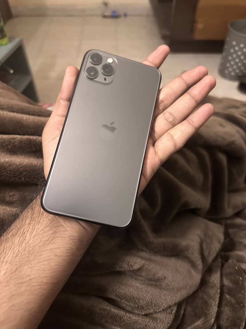 Apple iPhone 11 Pro Max 3
