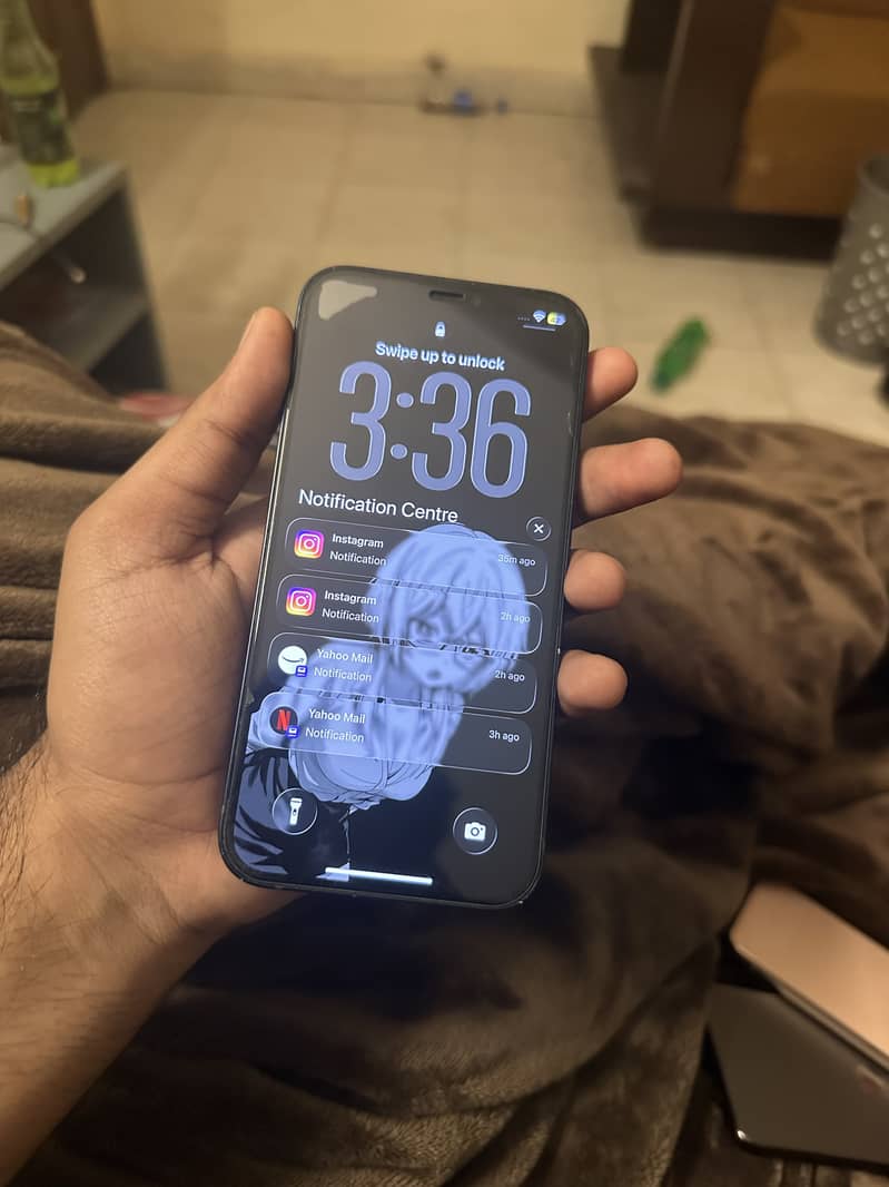 Apple iPhone 12 1