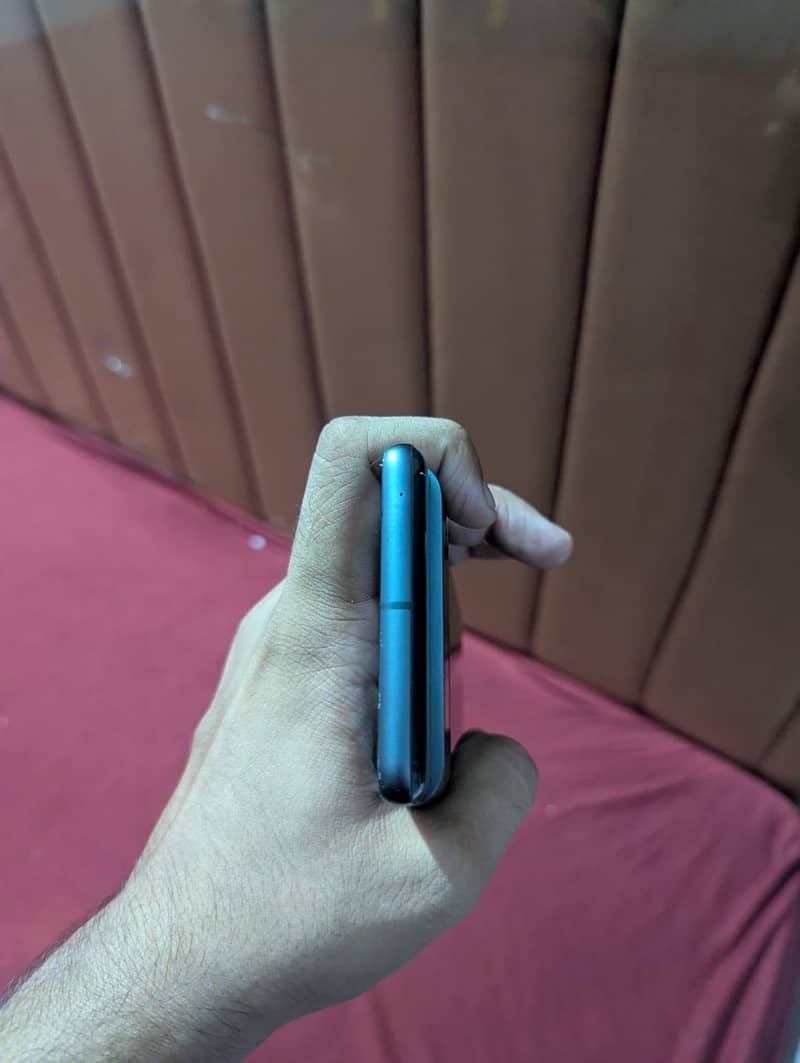 Google Pixel 7 4