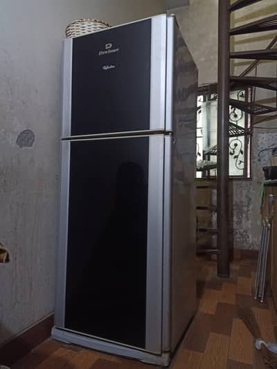 Dawlance Refrigerator, Double doors, in Best Condition.
