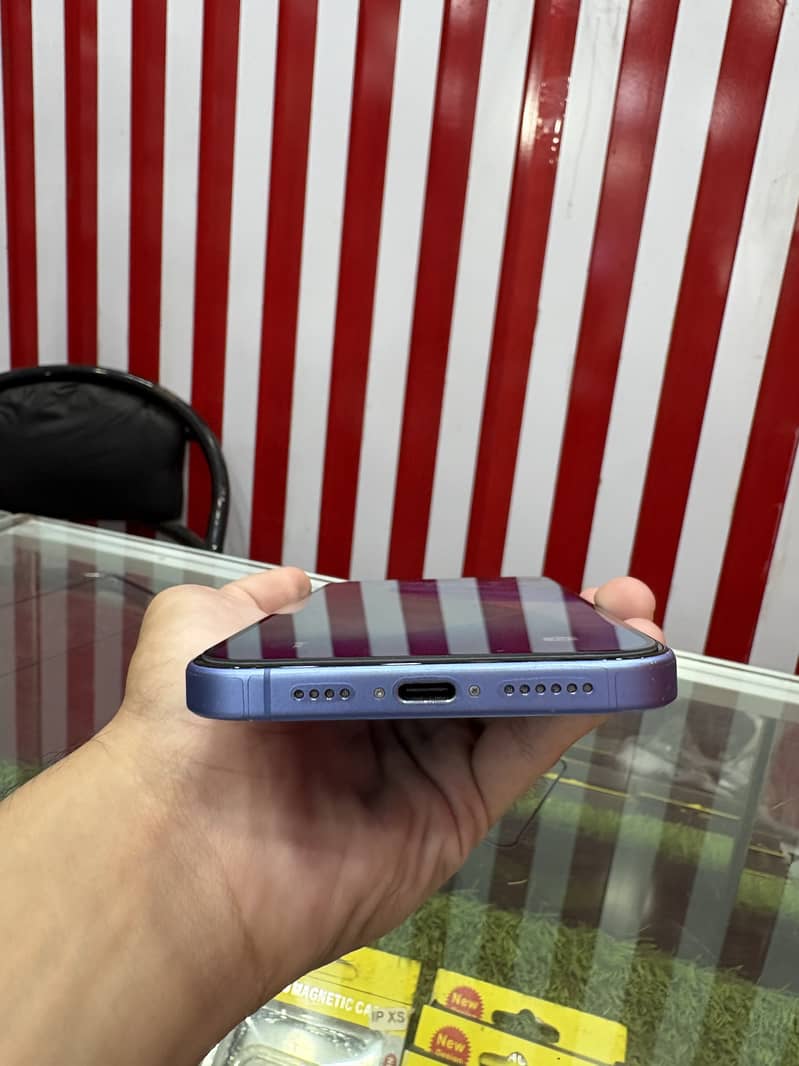 Apple iPhone 16 Plus 2