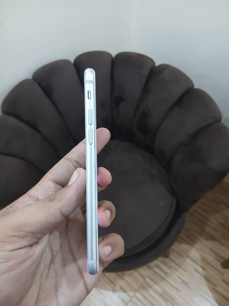 Apple iPhone 7 2