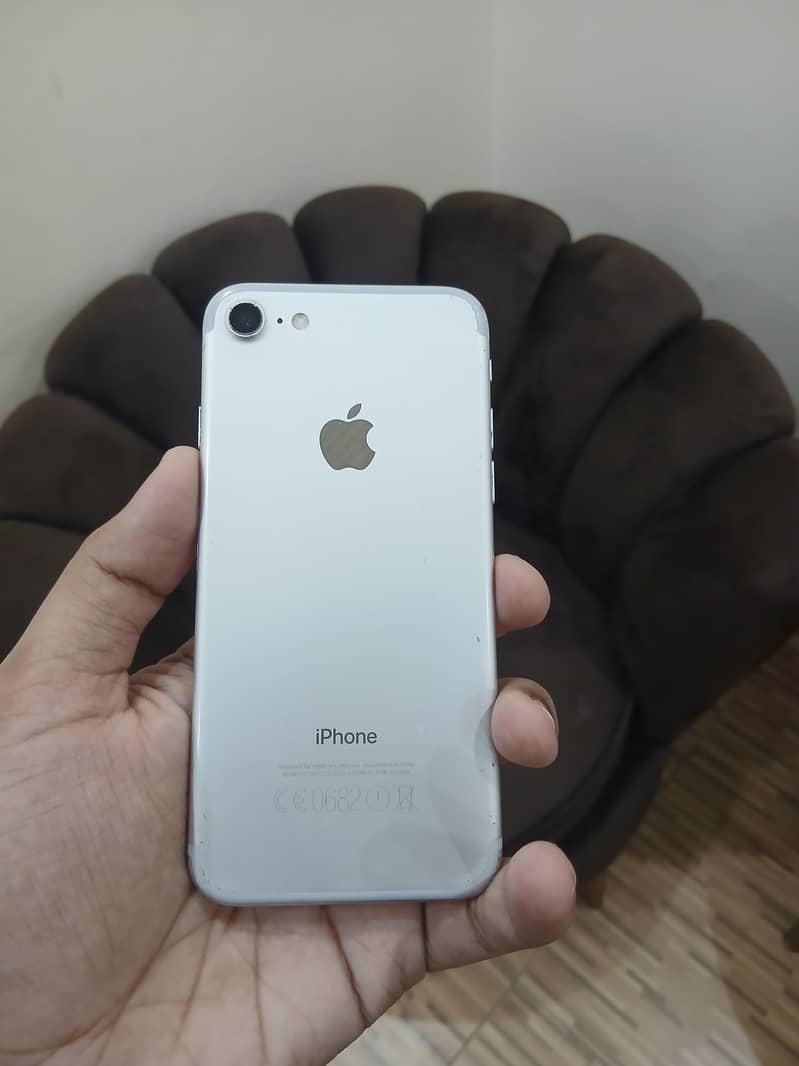 Apple iPhone 7 6