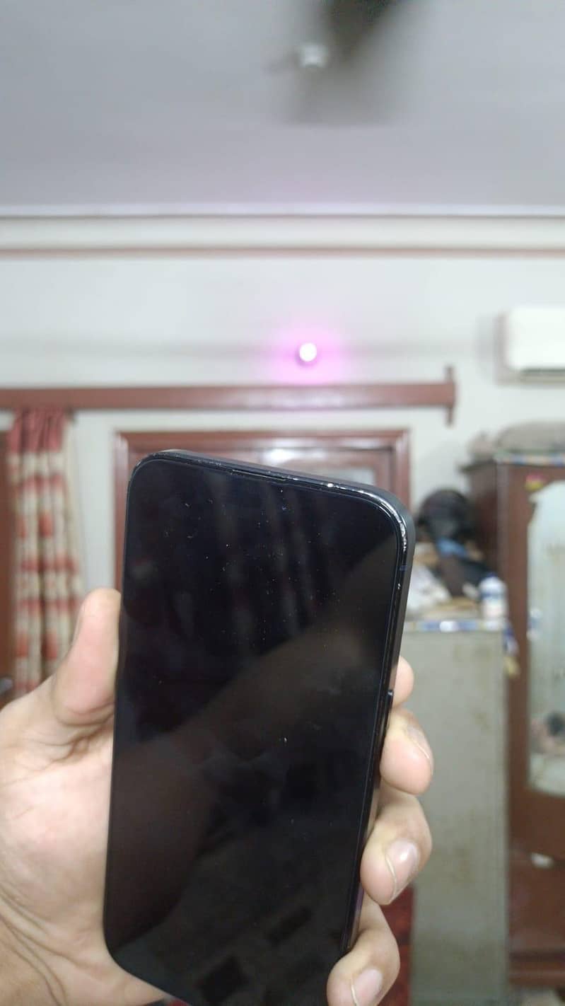 Apple iPhone 15 Pro Max 2
