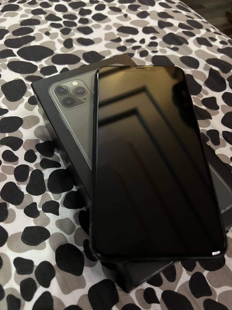 Apple iPhone 11 Pro Max 4