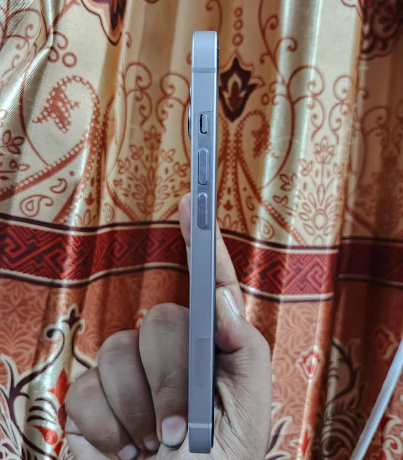 Apple iPhone 14 1