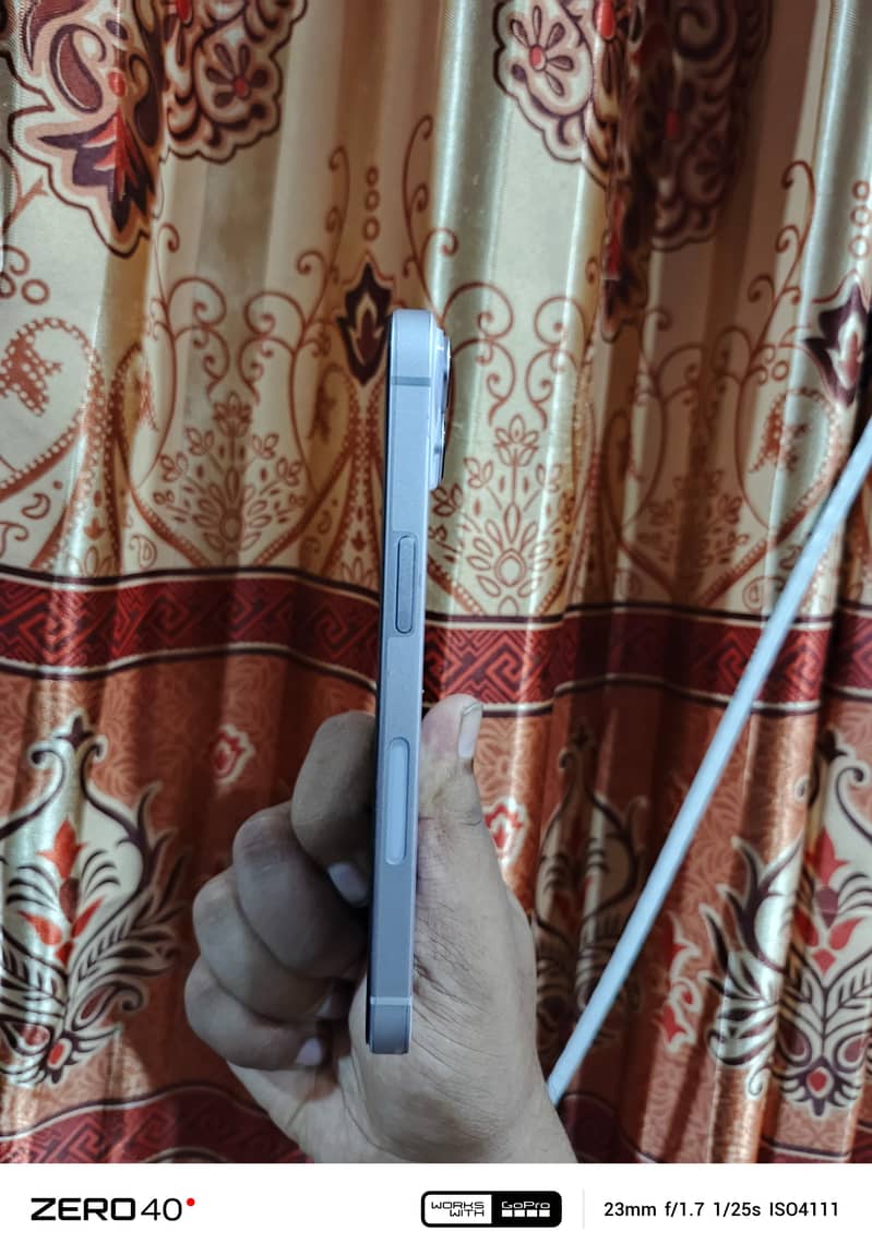Apple iPhone 14 3