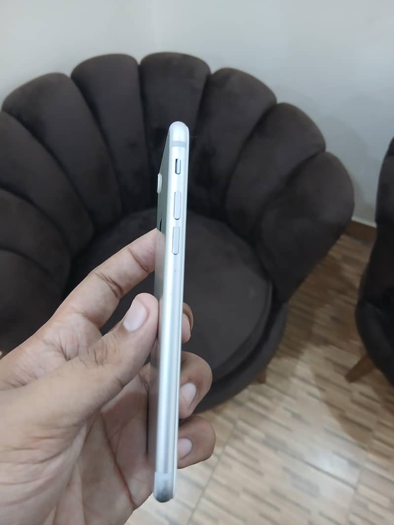 Apple iPhone 7 5