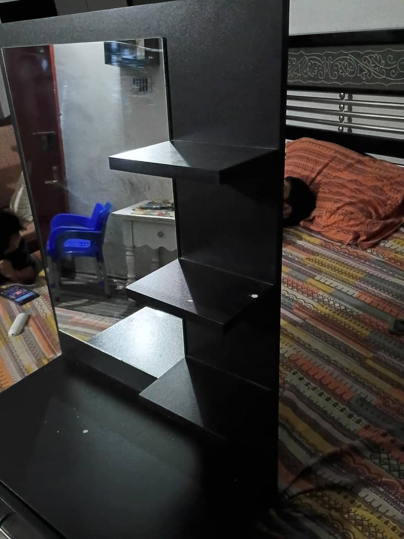 Wall Dressing 0
