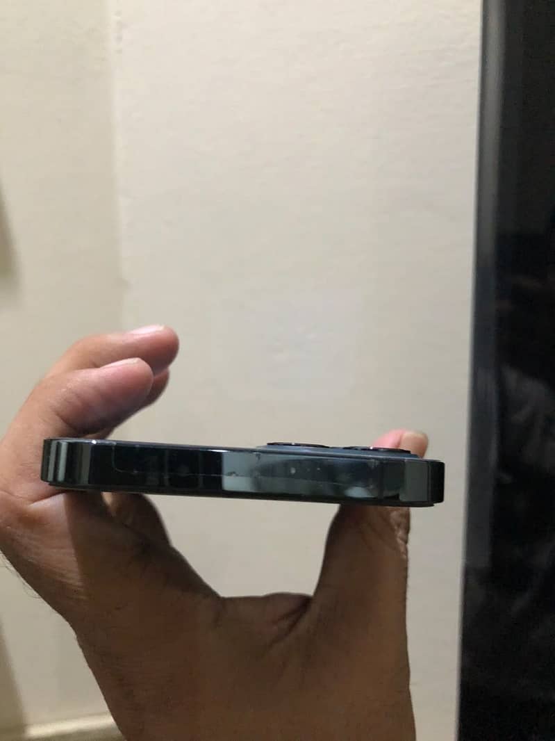 Apple iPhone 12 Pro 1